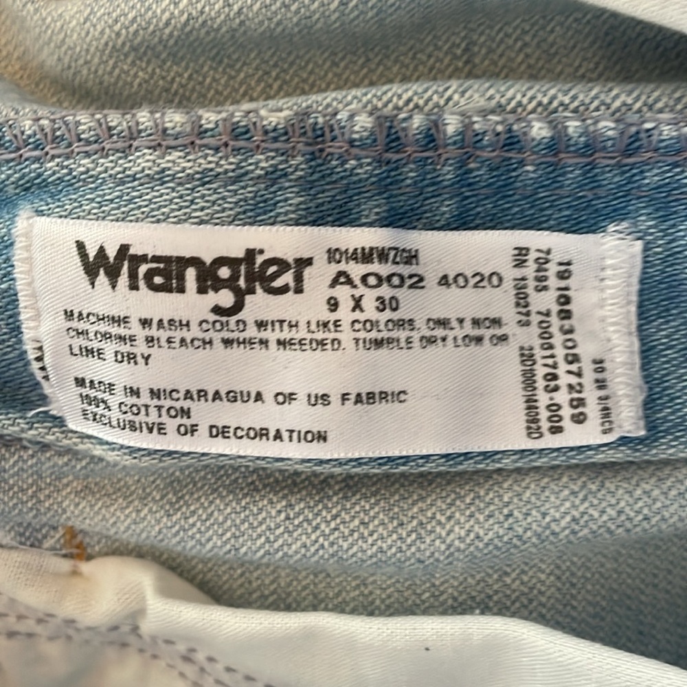 Wrangler - Picture 7 of 9